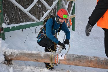 В Нягани проходит Кубок Югры по спортивному туризму на лыжной дистанции