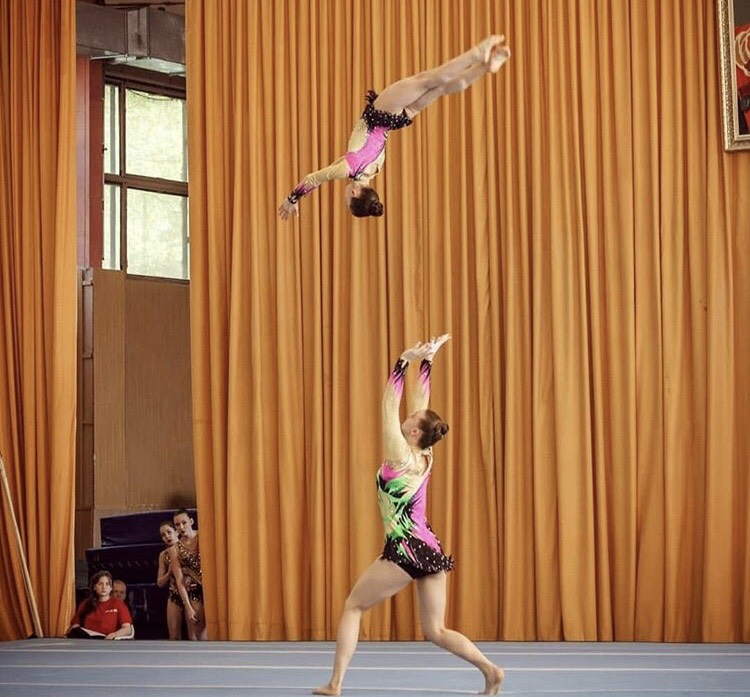 спортивная акробатика